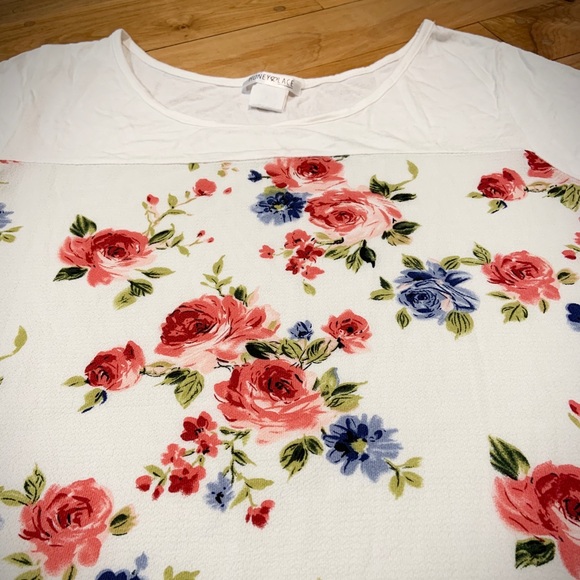 NWOT Honey & Lace-top - Picture 3 of 7